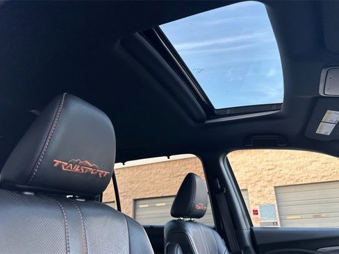 Used 2022 Honda Pilot TrailSport image 19