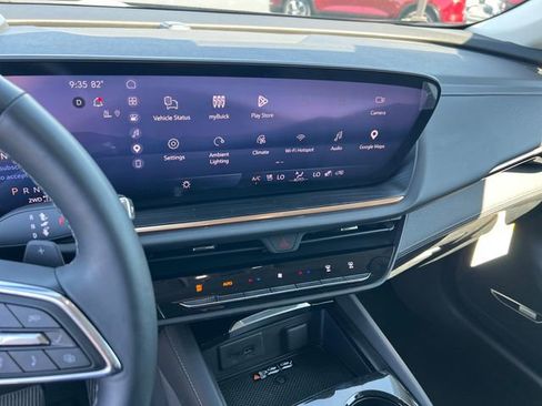 Certified 2024 Buick Envision Avenir AWD/4WD image 17