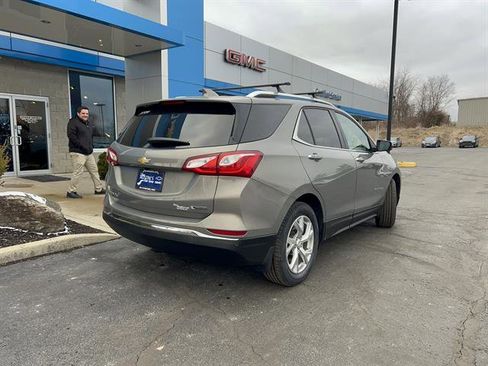 Used 2018 Chevrolet Equinox Premier image 7