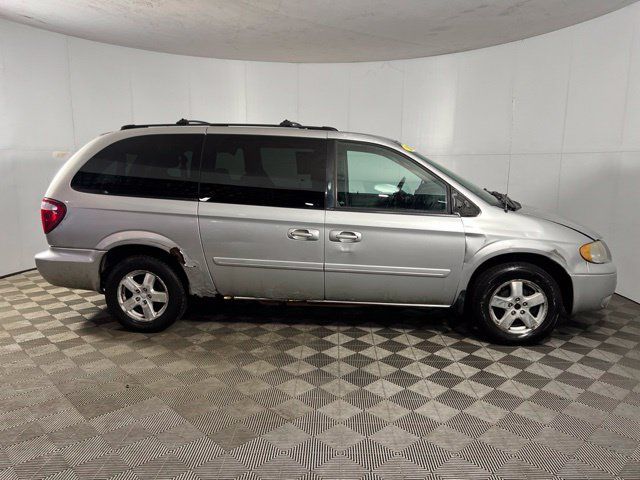 Used 2005 Dodge Grand Caravan SXT FWD image 6