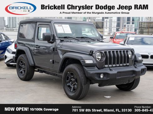 Used 2023 Jeep Wrangler Sport image 3