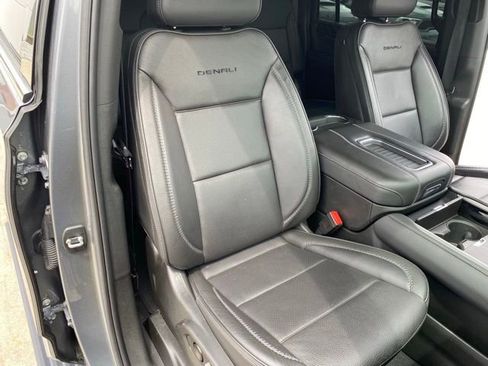 Used 2022 GMC Yukon XL Denali AWD/4WD image 40