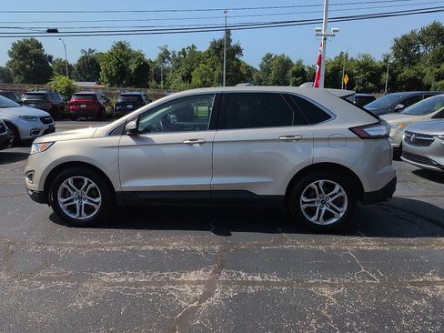 Used 2018 Ford Edge Titanium AWD/4WD image 4