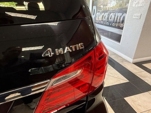 Used 2013 Mercedes-Benz GL 550 4MATIC image 24