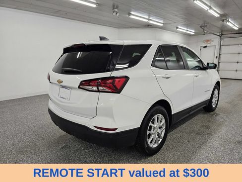 Used 2024 Chevrolet Equinox LS w/ LS Convenience Package FWD image 4