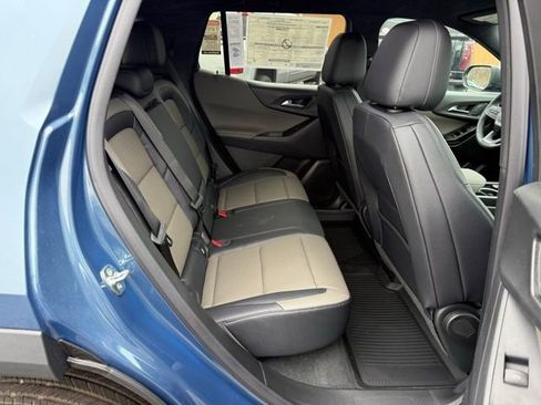 New 2026 Chevrolet Equinox LT w/ Convenience Package II AWD/4WD image 15