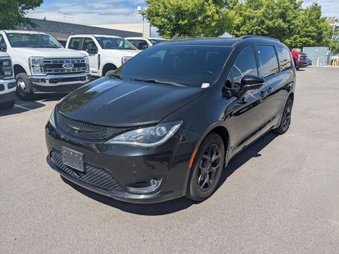 Used 2018 Chrysler Pacifica Limited w/ Advanced Safetytec Group image 10