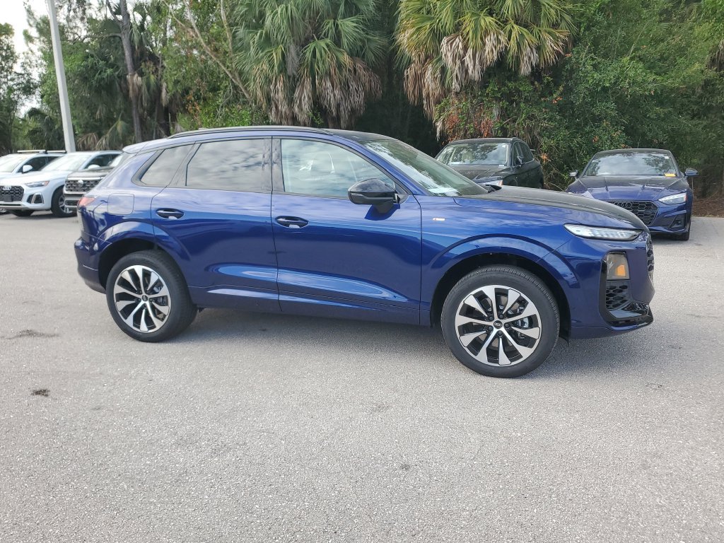 New 2026 Audi Q3 quattro 2.0T AWD/4WD image 4