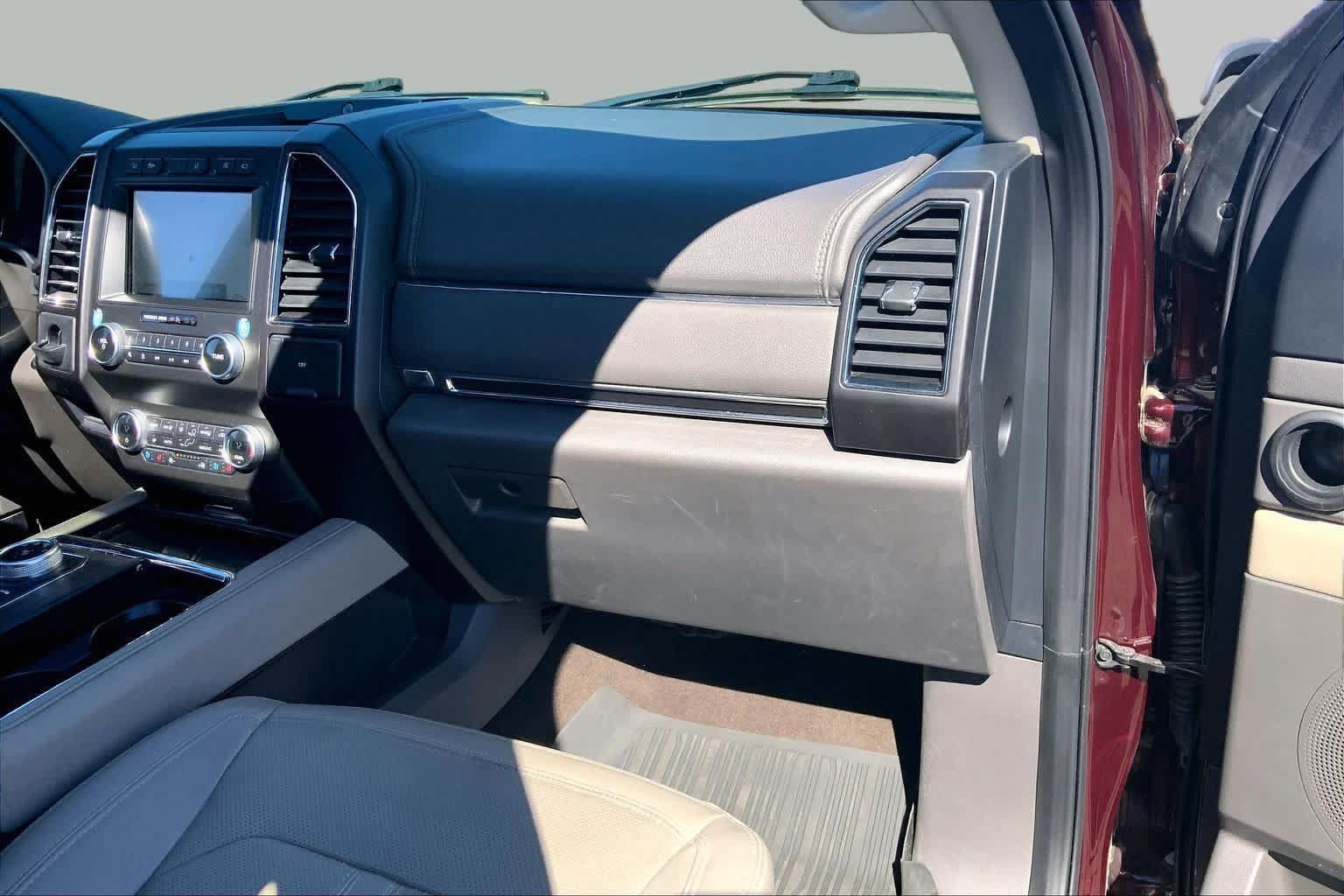 Used 2021 Ford Expedition Limited AWD/4WD image 19
