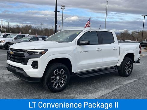 New 2024 Chevrolet Colorado LT w/ LT Convenience Package III image 5