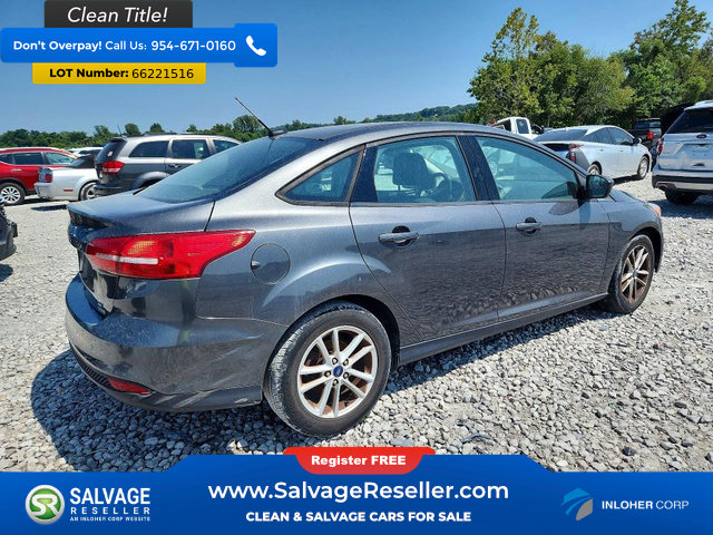 Used 2018 Ford Focus SE FWD image 4