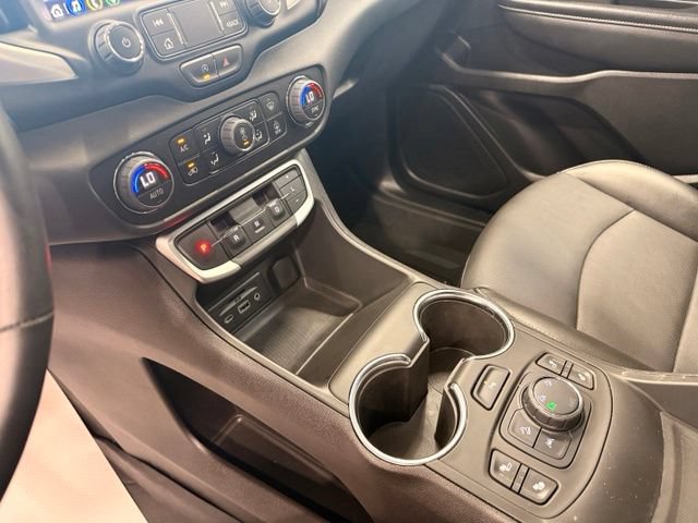 Used 2024 GMC Terrain SLT w/ Tech Package AWD/4WD image 12