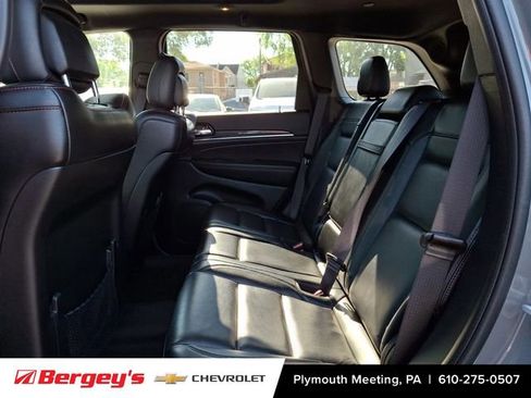 Used 2021 Jeep Grand Cherokee Trailhawk w/ Trailhawk Luxury Group AWD/4WD image 12