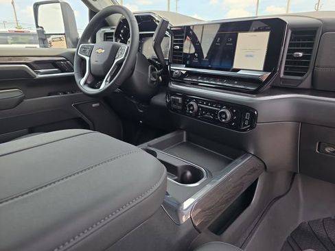 New 2026 Chevrolet Silverado 3500 LTZ w/ LTZ Convenience Package AWD/4WD image 17