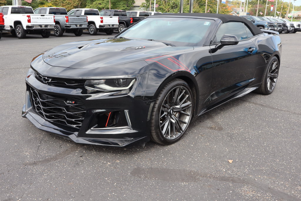 Used 2018 Chevrolet Camaro ZL1 RWD image 31