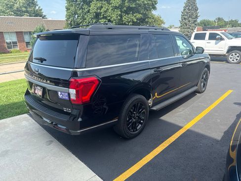 Used 2024 Ford Expedition Max XLT AWD/4WD image 6