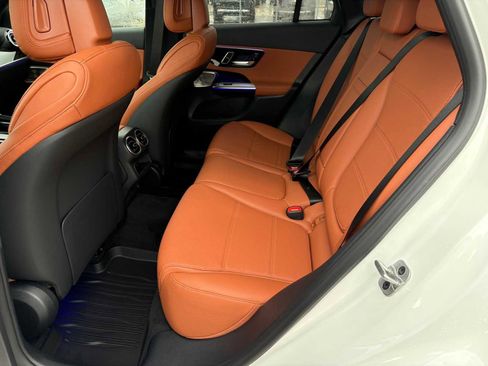 New 2026 Mercedes-Benz GLC 300 image 11
