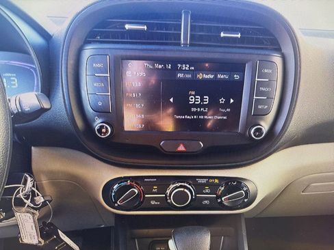 Used 2025 Kia Soul LX image 6