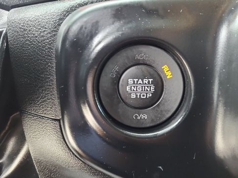 Used 2023 Jeep Wrangler Rubicon w/ Cold Weather Group AWD/4WD image 24