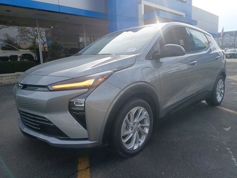 New 2027 Chevrolet Bolt LT w/ Comfort Package FWD image 6