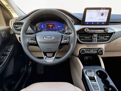 Used 2022 Ford Escape SEL w/ Technology Package image 5