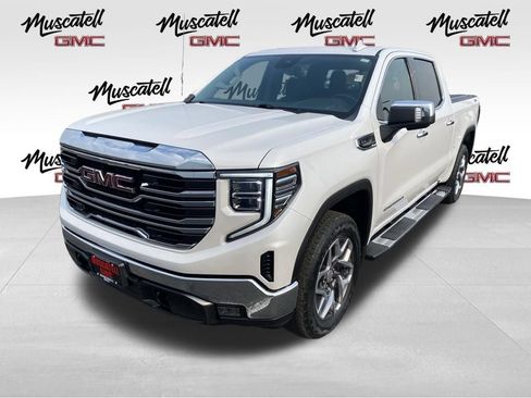 Used 2023 GMC Sierra 1500 SLT w/ SLT Premium Package AWD/4WD image 3