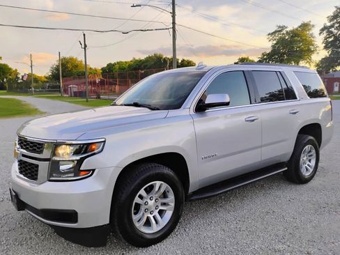 Used 2019 Chevrolet Tahoe LT image 3
