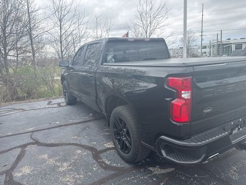 Used 2023 Chevrolet Silverado 1500 RST AWD/4WD image 3