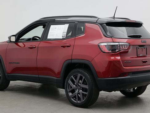 Used 2026 Jeep Compass Limited AWD/4WD image 5