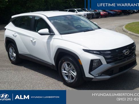 New 2025 Hyundai Tucson SE image 4