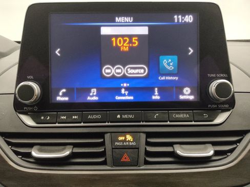 Used 2024 Nissan Altima 2.5 SV image 25