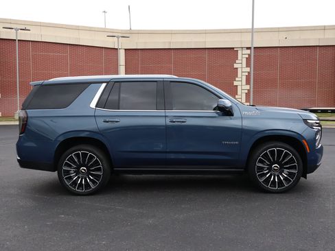 New 2026 Chevrolet Tahoe High Country AWD/4WD image 40