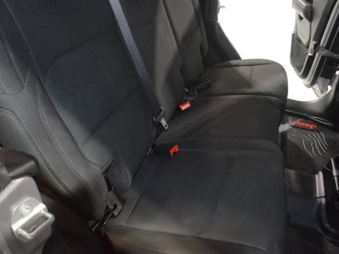 Used 2018 Jeep Wrangler Unlimited Sahara AWD/4WD image 20