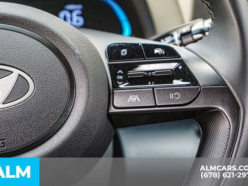 Used 2025 Hyundai Elantra Sport image 30