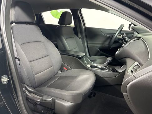 Used 2023 Chevrolet Malibu RS image 31