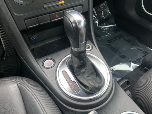 Used 2013 Volkswagen Beetle 2.0T image 17