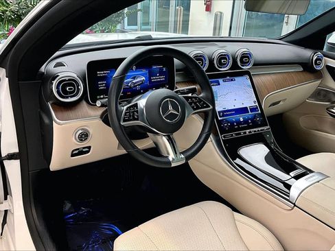 Used 2025 Mercedes-Benz CLE 300 4MATIC Coupe image 17