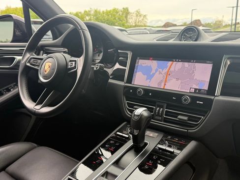 Used 2023 Porsche Macan S AWD/4WD image 36