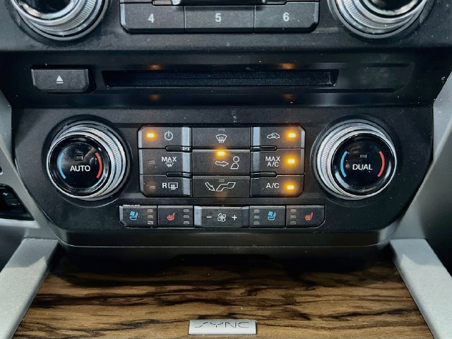 Used 2018 Ford F150 Lariat w/ Equipment Group 502A Luxury AWD/4WD image 11