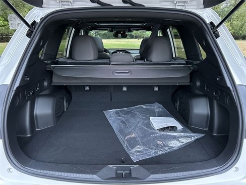 Certified 2025 Subaru Forester Premium image 27