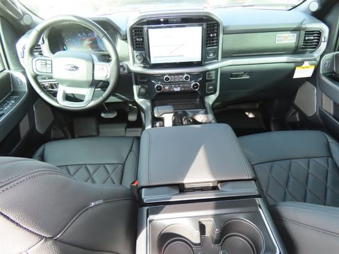 New 2025 Ford F150 XLT w/ Equipment Group 303A High image 18