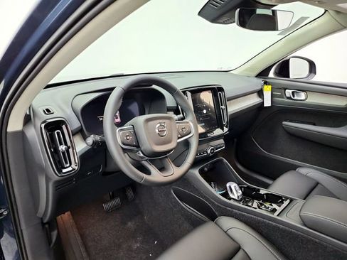 New 2026 Volvo XC40 B5 Plus w/ Protection Package Premier AWD/4WD image 16