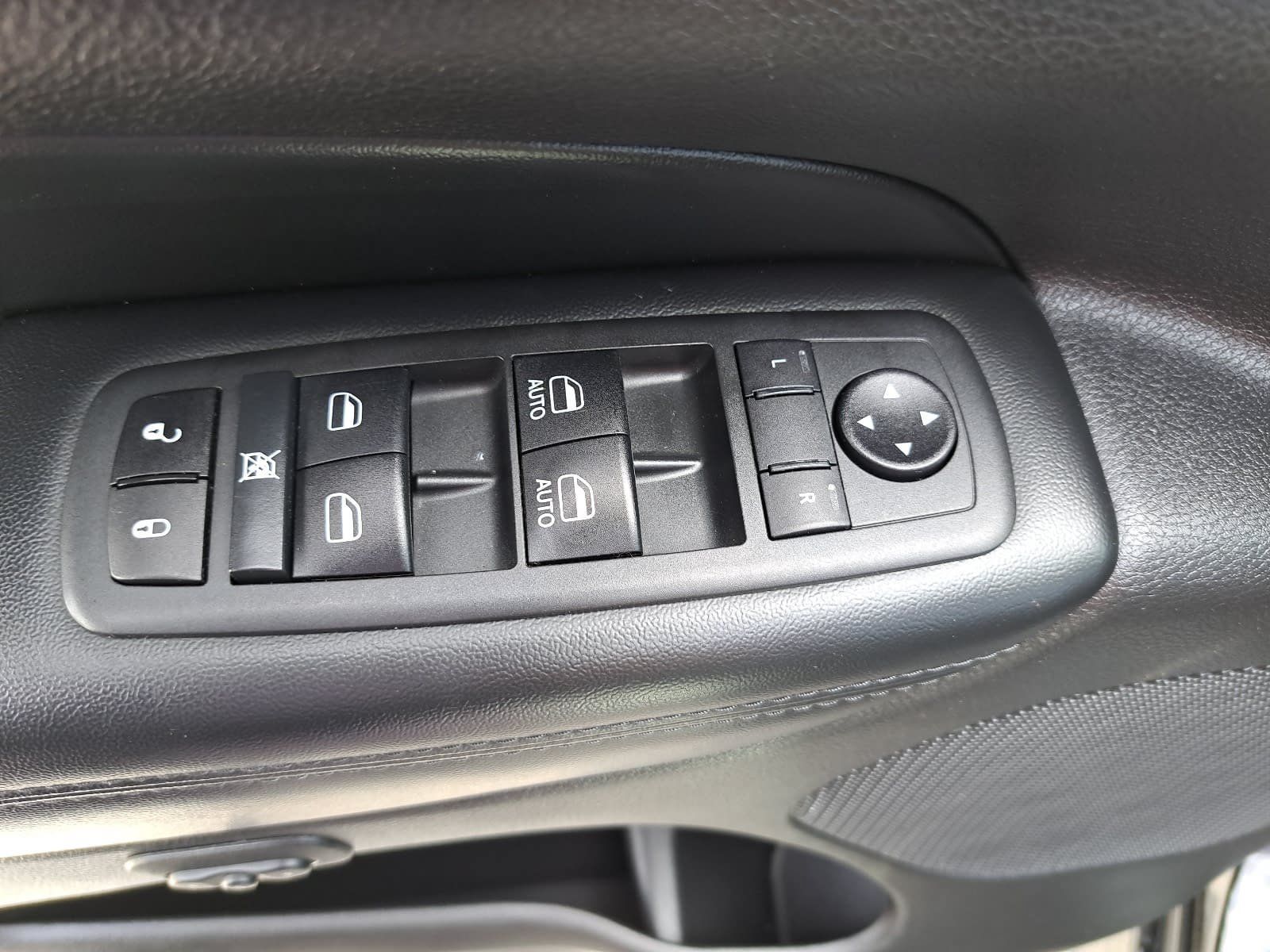 Used 2020 Jeep Grand Cherokee Limited X AWD/4WD image 31