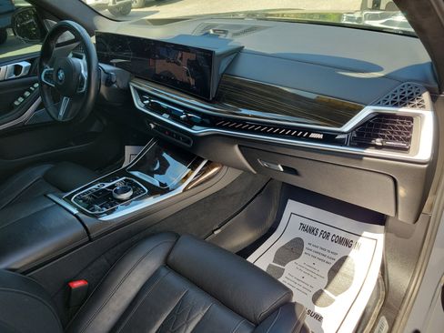 Used 2023 BMW X7 M60i w/ Executive Package AWD/4WD image 11