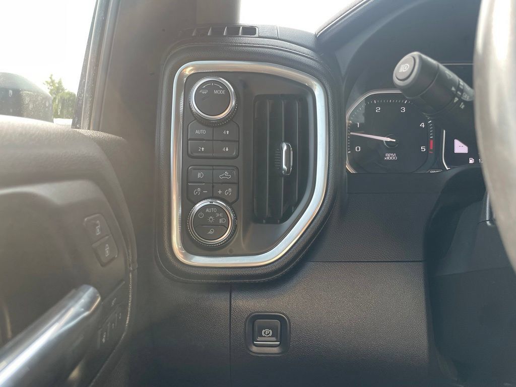 Used 2022 GMC Sierra 2500 Denali AWD/4WD image 12