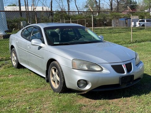 Used 2004 Pontiac Grand Prix GT2 w/ Leather Trim Pkg FWD image 4
