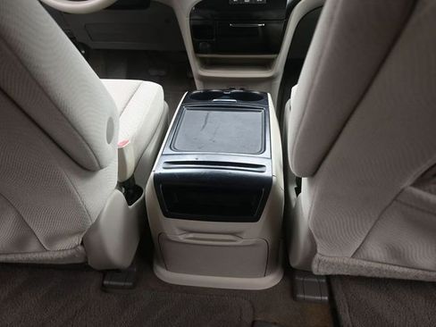 Used 2013 Toyota Sienna LE FWD image 27