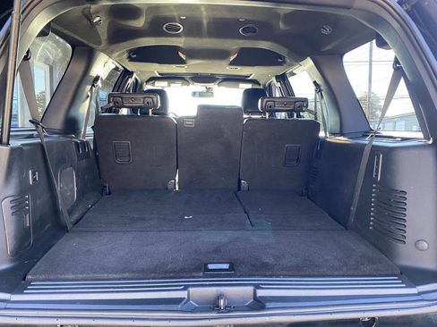 Used 2017 Ford Expedition Limited w/ Equipment Group 301A image 7