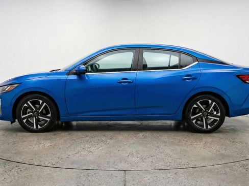 Used 2025 Nissan Sentra SV image 5