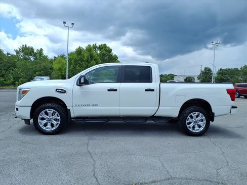 Certified 2024 Nissan Titan SV w/ SV Convenience Package AWD/4WD image 9